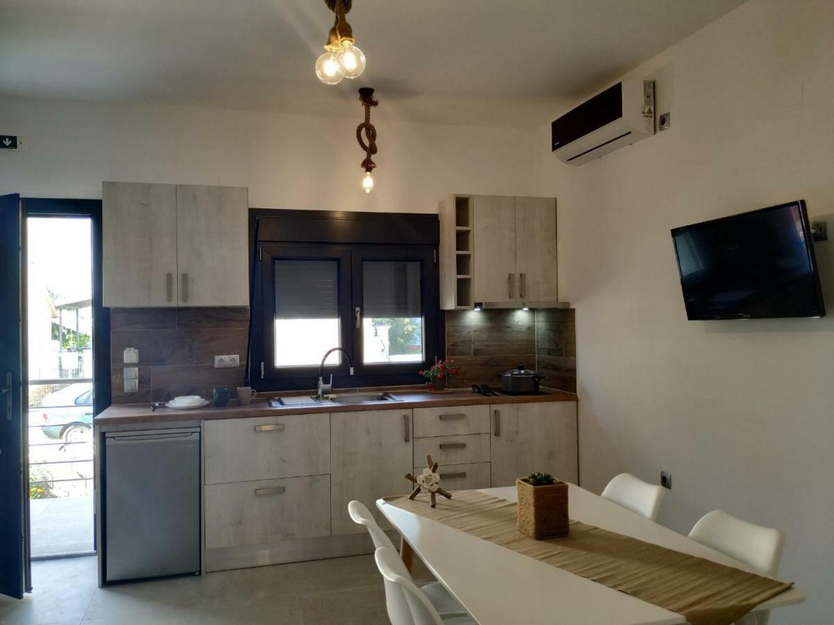 Home Sweet Home Ammoudia Exterior foto